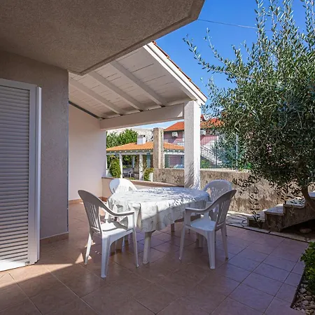 Apartament Crnekovic I Zarok *