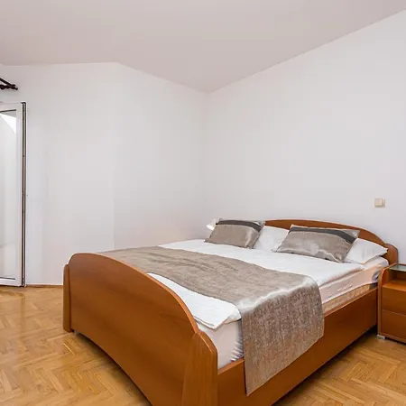 Crnekovic I Zarok * Baška