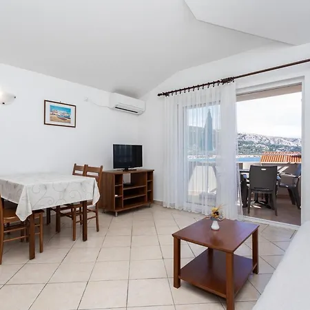 Crnekovic I Zarok Apartment *