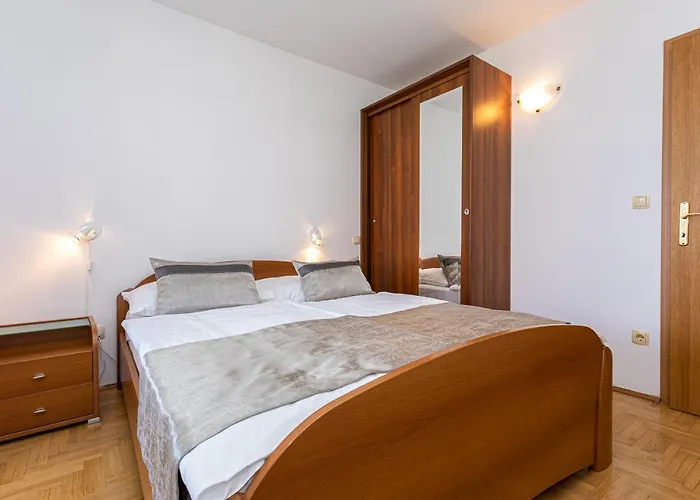 Crnekovic I Zarok Apartmán