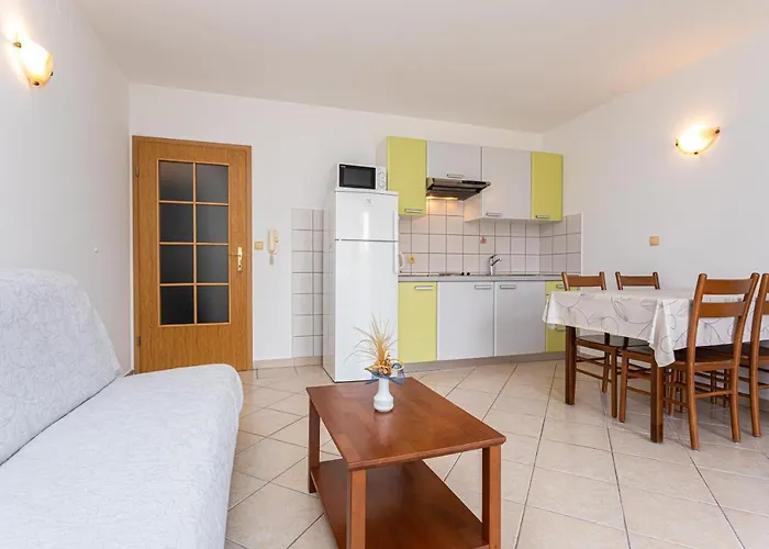 Crnekovic I Zarok Apartmán *