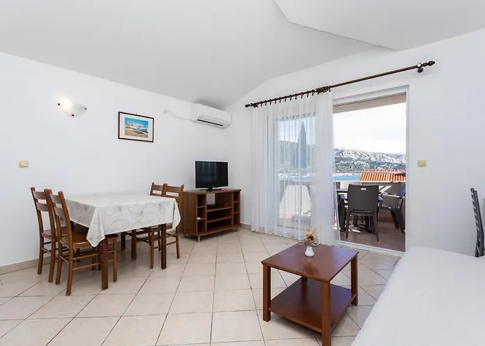Crnekovic I Zarok Apartmán *