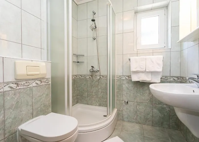 Crnekovic I Zarok Apartmán *