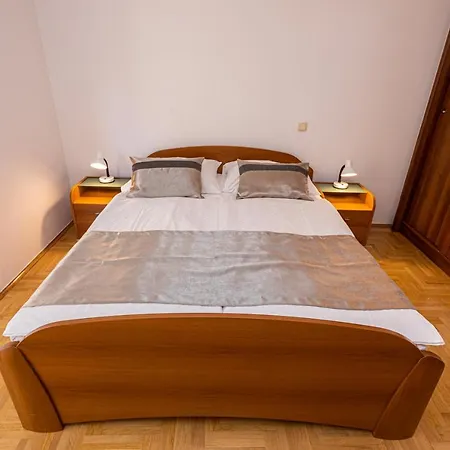 Crnekovic I Zarok 바슈카